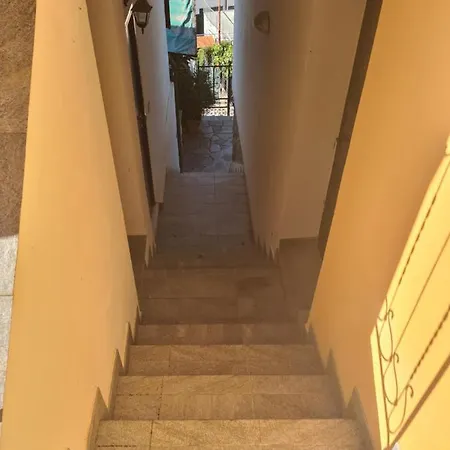 Ca De Min Haut De A Apartment *