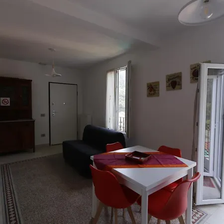 Ca De Min Haut De A Apartment *